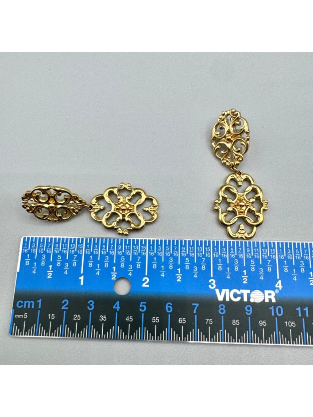 Vintage Avon Graceful Trellis Earrings Pierced Gold Tone Dangle Drop Statement - Picture 10 of 10